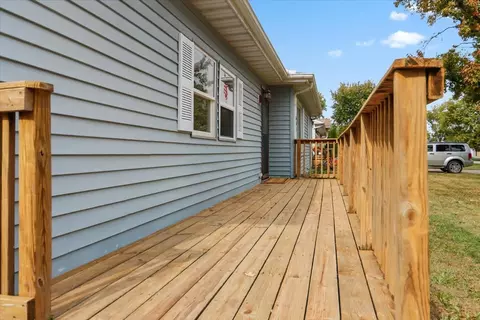 Exterior - 601 N 3rd Ave, Chenoa, IL 61726 photo 2 of 3
