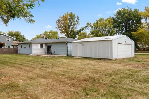 Exterior - 601 N 3rd Ave, Chenoa, IL 61726 photo 3 of 3