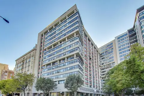 3410 N Lake Shore Dr #3AB, Chicago, IL 60657