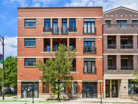 3205 N Hoyne Ave #2A, Chicago, IL 60618