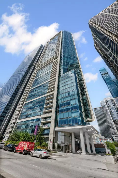 340 E Randolph St #1206, Chicago, IL 60601