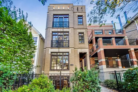 1429 W Henderson St #1, Chicago, IL 60657