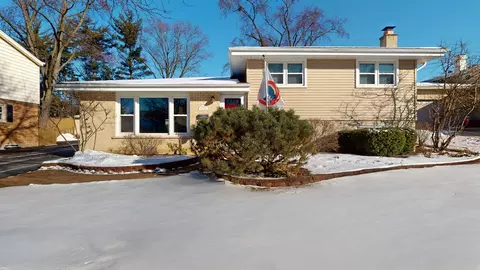 6033 Brookbank Rd, Downers Grove, IL 60516