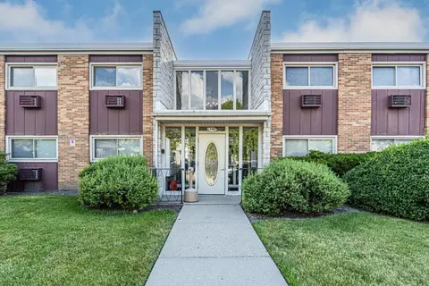 120 Collen Dr # A, Lombard, IL 60148