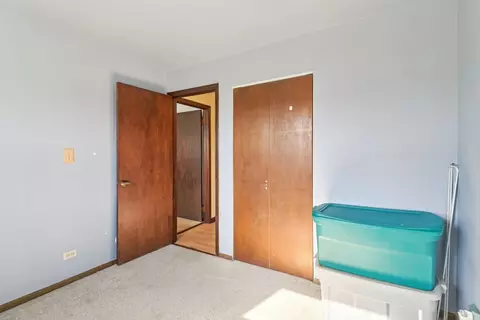 Bedroom - 4485 Bayside Cir, Hoffman Estates, IL 60192 photo 6 of 6