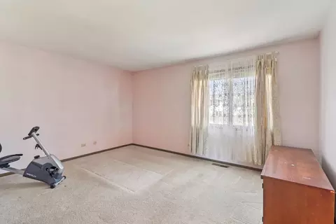 Bedroom - 4485 Bayside Cir, Hoffman Estates, IL 60192 photo 1 of 6