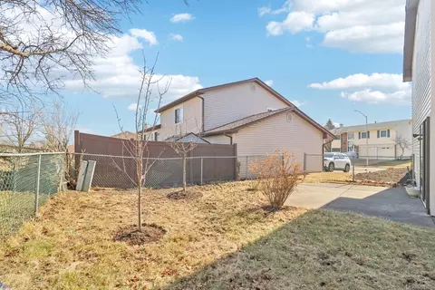 Exterior - 4485 Bayside Cir, Hoffman Estates, IL 60192 photo 8 of 11