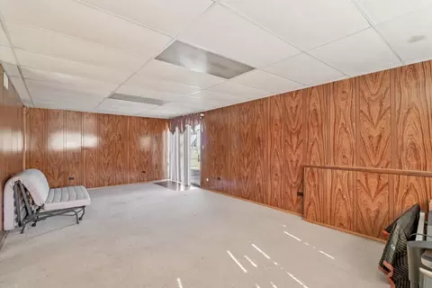 Living - 4485 Bayside Cir, Hoffman Estates, IL 60192 photo 6 of 7