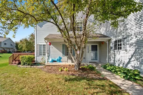 212 Village Creek Dr, Lake In The Hills, IL 60156