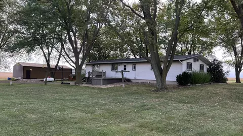 Exterior - 25033 E 3000 North Rd, Dwight, IL 60420 photo 3 of 3