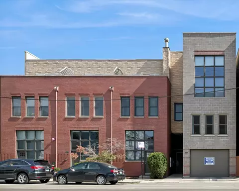 2451 N Clybourn Ave #16, Chicago, IL 60614