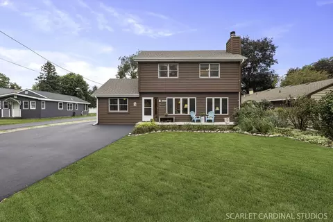28 W569 Warrenville Rd, Warrenville, IL 60555