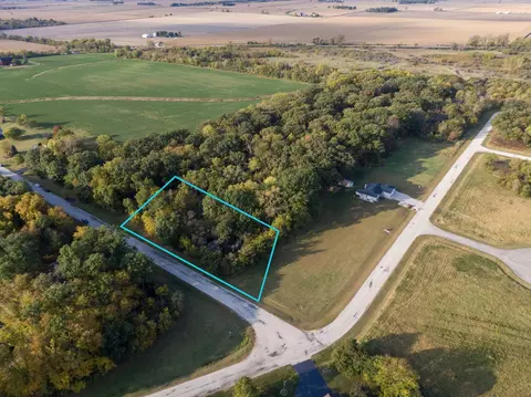 206 Kyle Ln, Kirkland, IL 60146