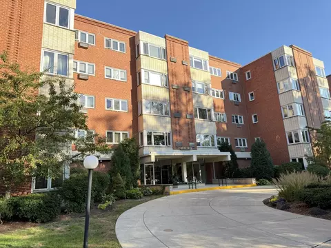 2033 Sherman Ave #508, Evanston, IL 60201