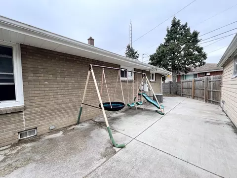 Exterior - 1717 Greenview Ave, Kankakee, IL 60901 photo 2 of 5