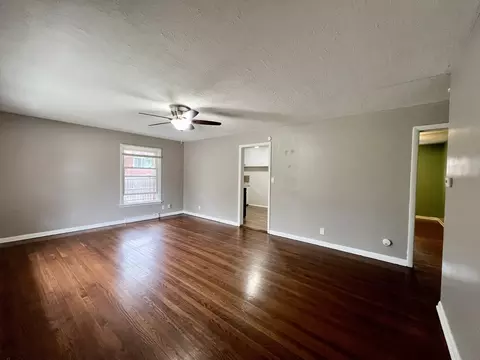 Living - 1717 Greenview Ave, Kankakee, IL 60901 photo 2 of 2