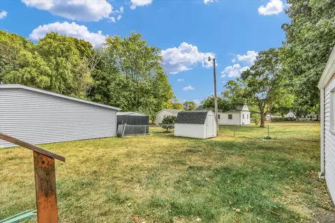 Exterior - 1016 Klein Ave, Rantoul, IL 61866 photo 5 of 9
