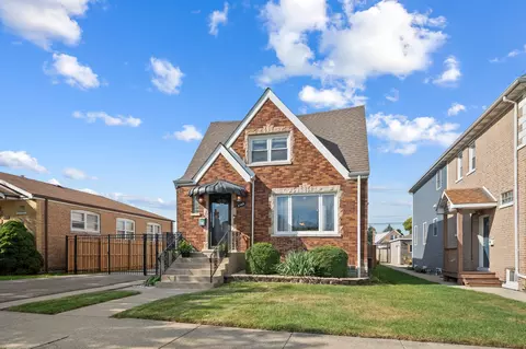 5026 S Lavergne Ave, Chicago, IL 60638