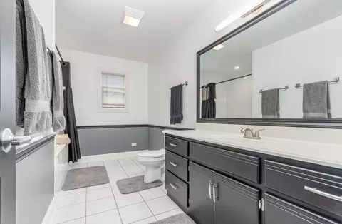 Bath - 25732 S Taft St, Monee, IL 60449 photo 2 of 4