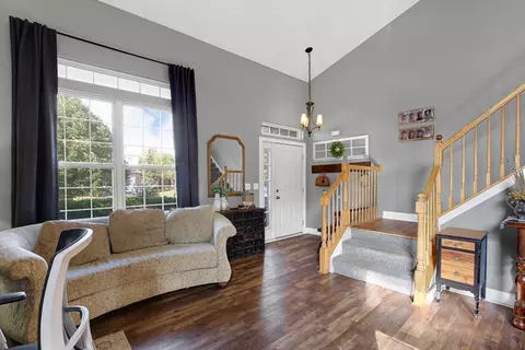 Entry Way - 14443 Etchingham Dr, Lockport, IL 60441 photo 1 of 2