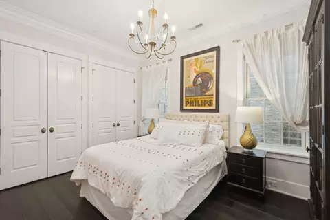 Bedroom - 1414 N Mohawk St, Chicago, IL 60610 photo 2 of 4