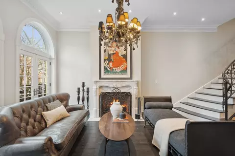 Living - 1414 N Mohawk St, Chicago, IL 60610 photo 3 of 3