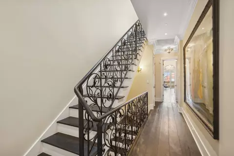 Entry Way - 1414 N Mohawk St, Chicago, IL 60610 photo 4 of 4
