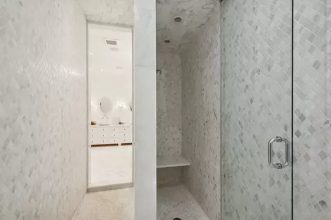 Bath - 1414 N Mohawk St, Chicago, IL 60610 photo 2 of 8