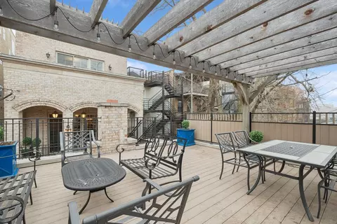 Exterior - 1414 N Mohawk St, Chicago, IL 60610 photo 4 of 7