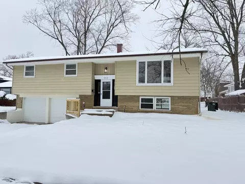 3512 Woodworth Pl, Hazel Crest, IL 60429