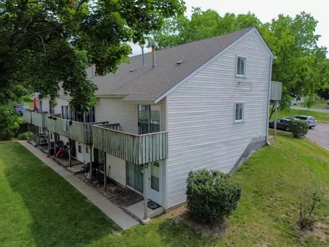 89 Maude Ave #A, Fox Lake, IL 60020