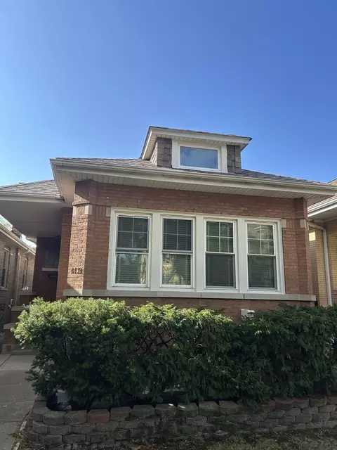 4432 N Manor Ave, Chicago, IL 60625