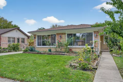 8607 Lawndale Ave, Skokie, IL 60076