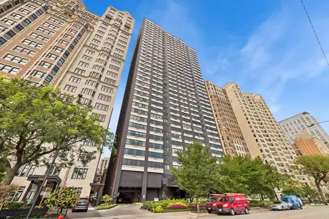 1440 N Lake Shore Dr #28D, Chicago, IL 60610