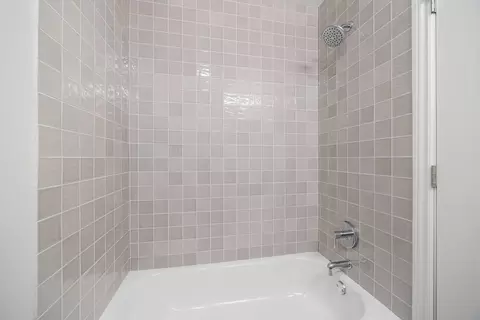 Bath - 8809 44th Pl, Brookfield, IL 60513 photo 3 of 3