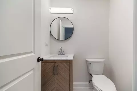 Bath - 8809 44th Pl, Brookfield, IL 60513 photo 1 of 3