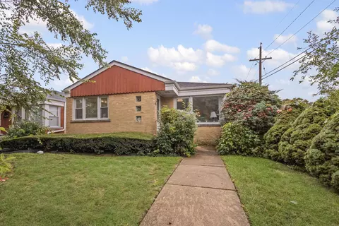 5459 Suffield Ct, Skokie, IL 60077