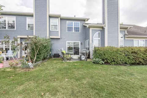 Exterior - 1102 Coldspring Rd, Elgin, IL 60120 photo 2 of 3