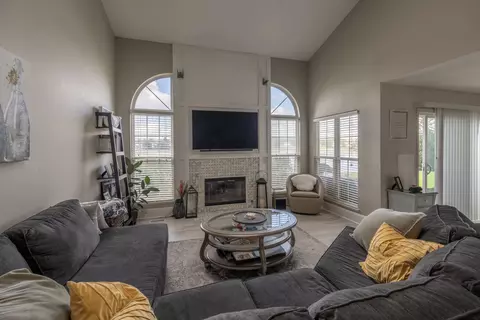 Other - 1102 Coldspring Rd, Elgin, IL 60120 photo 2 of 6
