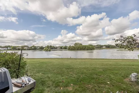 View/Area - 1102 Coldspring Rd, Elgin, IL 60120 photo 2 of 11