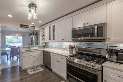 Kitchen - 1102 Coldspring Rd, Elgin, IL 60120 photo 2 of 2