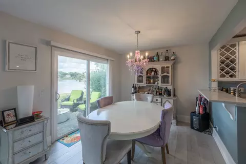 Dining - 1102 Coldspring Rd, Elgin, IL 60120 photo 1 of 1