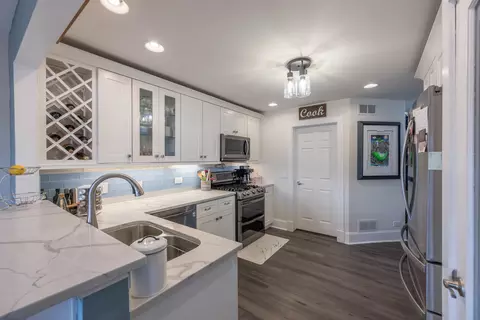 Kitchen - 1102 Coldspring Rd, Elgin, IL 60120 photo 1 of 2