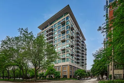 125 E 13th St #808, Chicago, IL 60605
