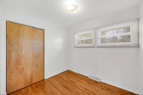 Bedroom - 16300 Winchester Ave, Markham, IL 60426 photo 4 of 4