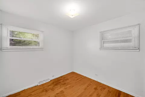 Bedroom - 16300 Winchester Ave, Markham, IL 60426 photo 2 of 4
