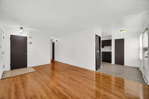 Living - 16300 Winchester Ave, Markham, IL 60426 photo 2 of 4