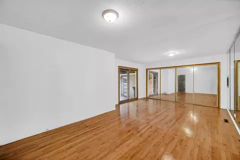 Bedroom - 16300 Winchester Ave, Markham, IL 60426 photo 3 of 4