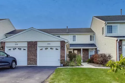 106 Brittany Dr, Streamwood, IL 60107
