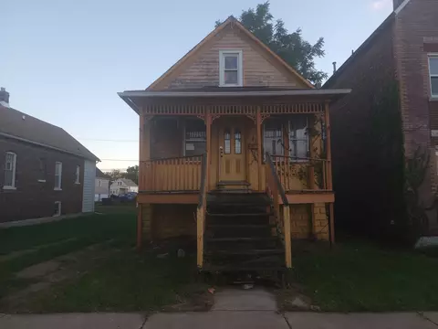 41 155th Pl, Calumet City, IL 60409